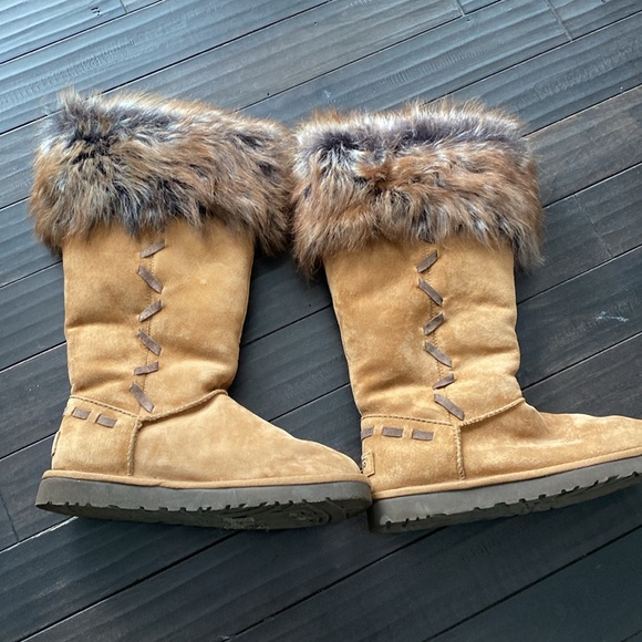 Ugg boots - Picture 2 of 6